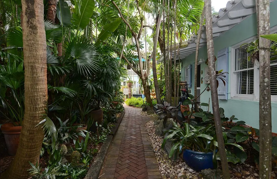Pineapple Point Guesthouse & Resort - Gay Men'S Resort-1
